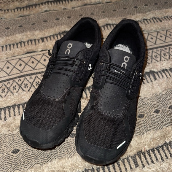 On running “Triple black” - Picture 3 of 5